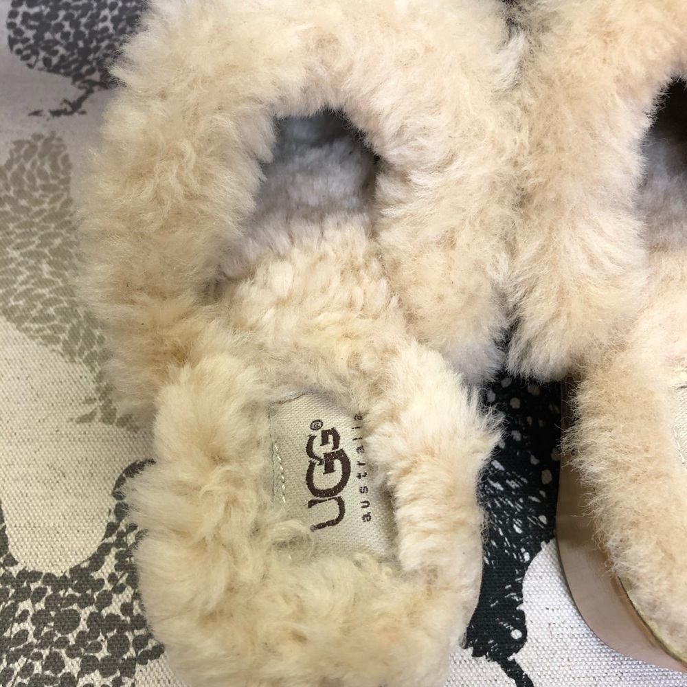SH76 Great Ugg Slides w/Brass Studs - Picture 6 of 10